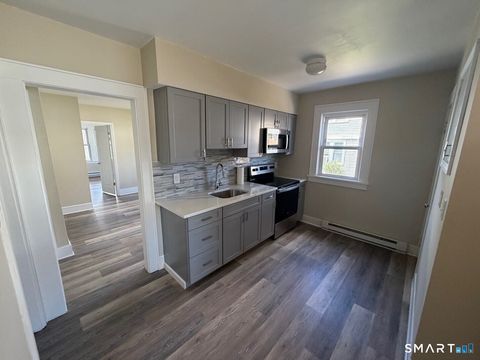 Tiny photo for 35 Ninth Avenue #1R, Danbury, CT 06810 (MLS # 24168093)