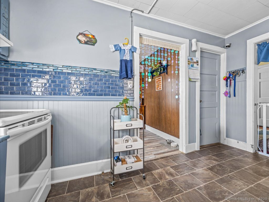 68 Raymond Street, New London, Connecticut image 10