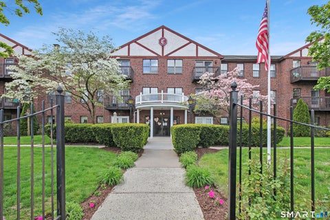 Photo of 47 Highland Street #214, West Hartford, CT 06119 (MLS # 24188323)