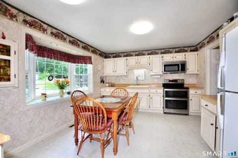 Tiny photo for 15 Bridgewater Common #15, Bridgewater, CT 06752 (MLS # 24191405)