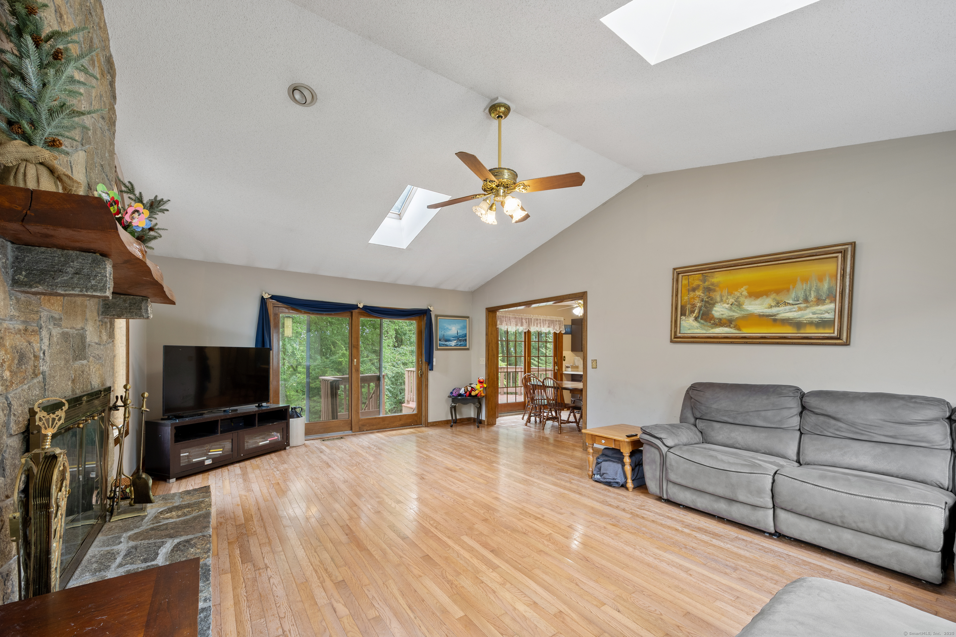291 Guinevere Ridge
