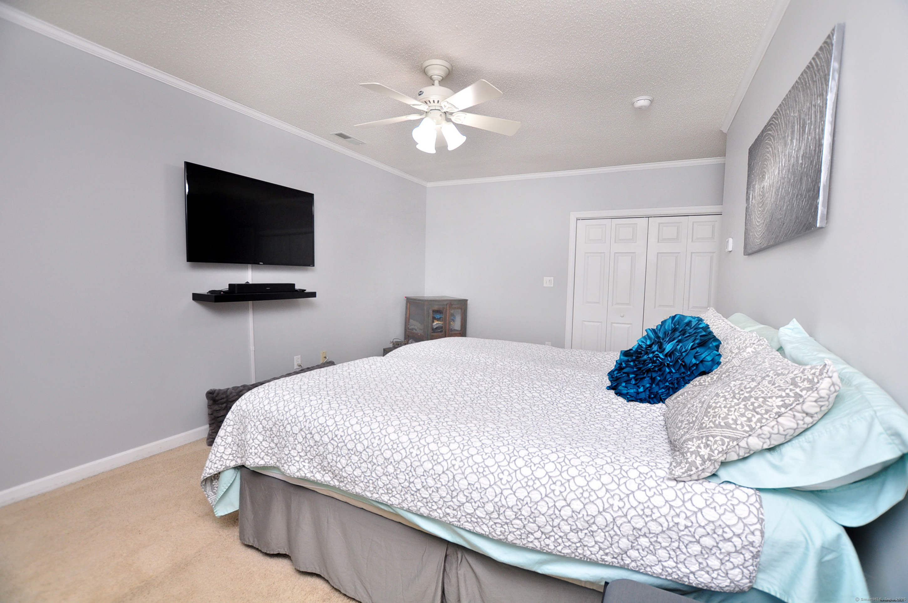 Canton, Connecticut 06019, United States, 2 Bedrooms Bedrooms, ,2 BathroomsBathrooms,Residential,Pending,188903