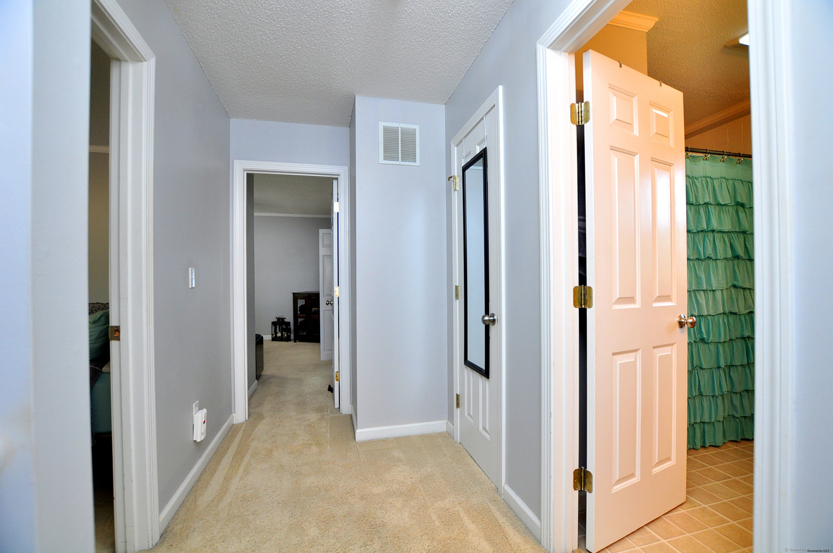 Canton, Connecticut 06019, United States, 2 Bedrooms Bedrooms, ,2 BathroomsBathrooms,Residential,Pending,188903