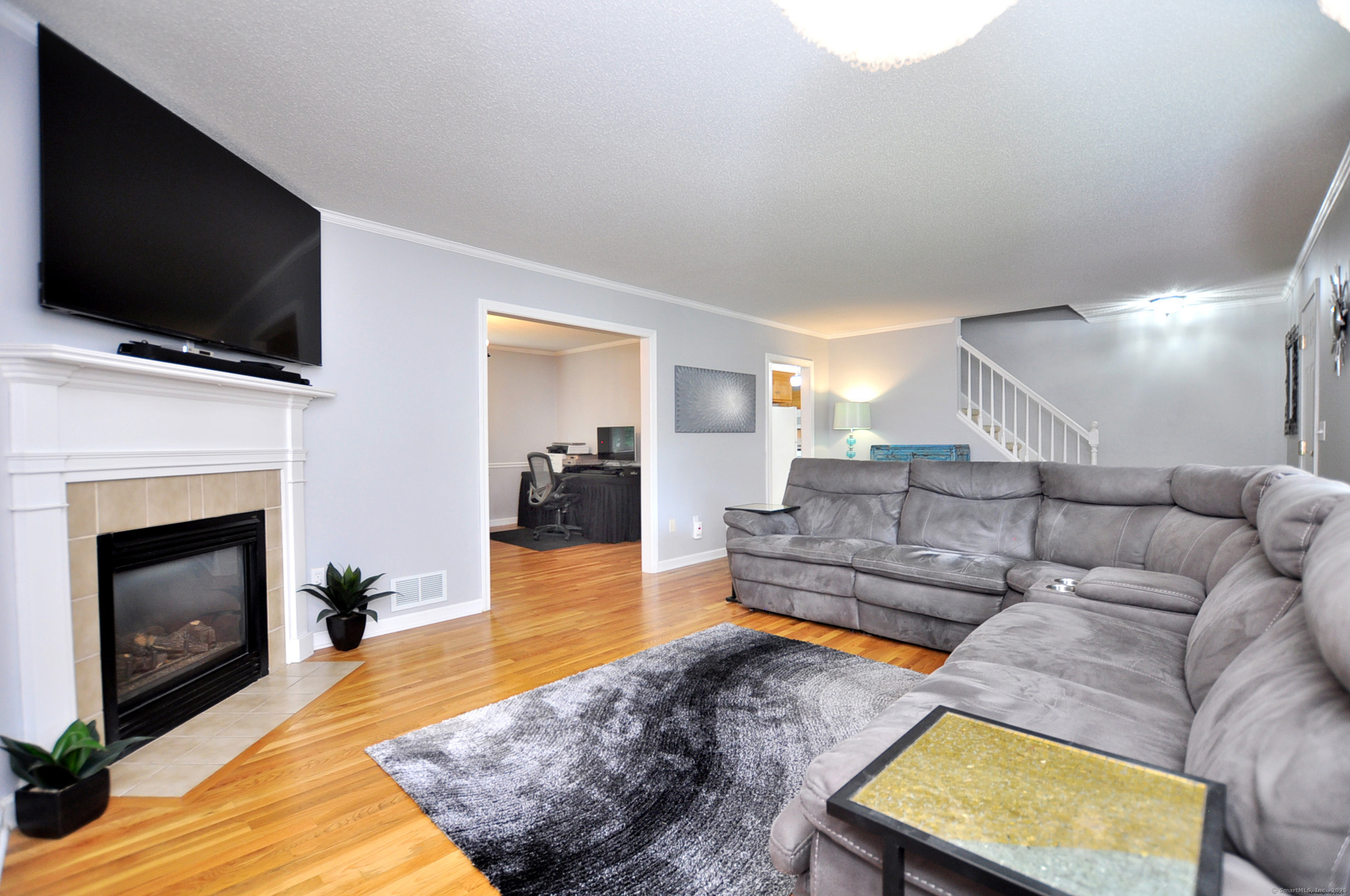 Canton, Connecticut 06019, United States, 2 Bedrooms Bedrooms, ,2 BathroomsBathrooms,Residential,Pending,188903