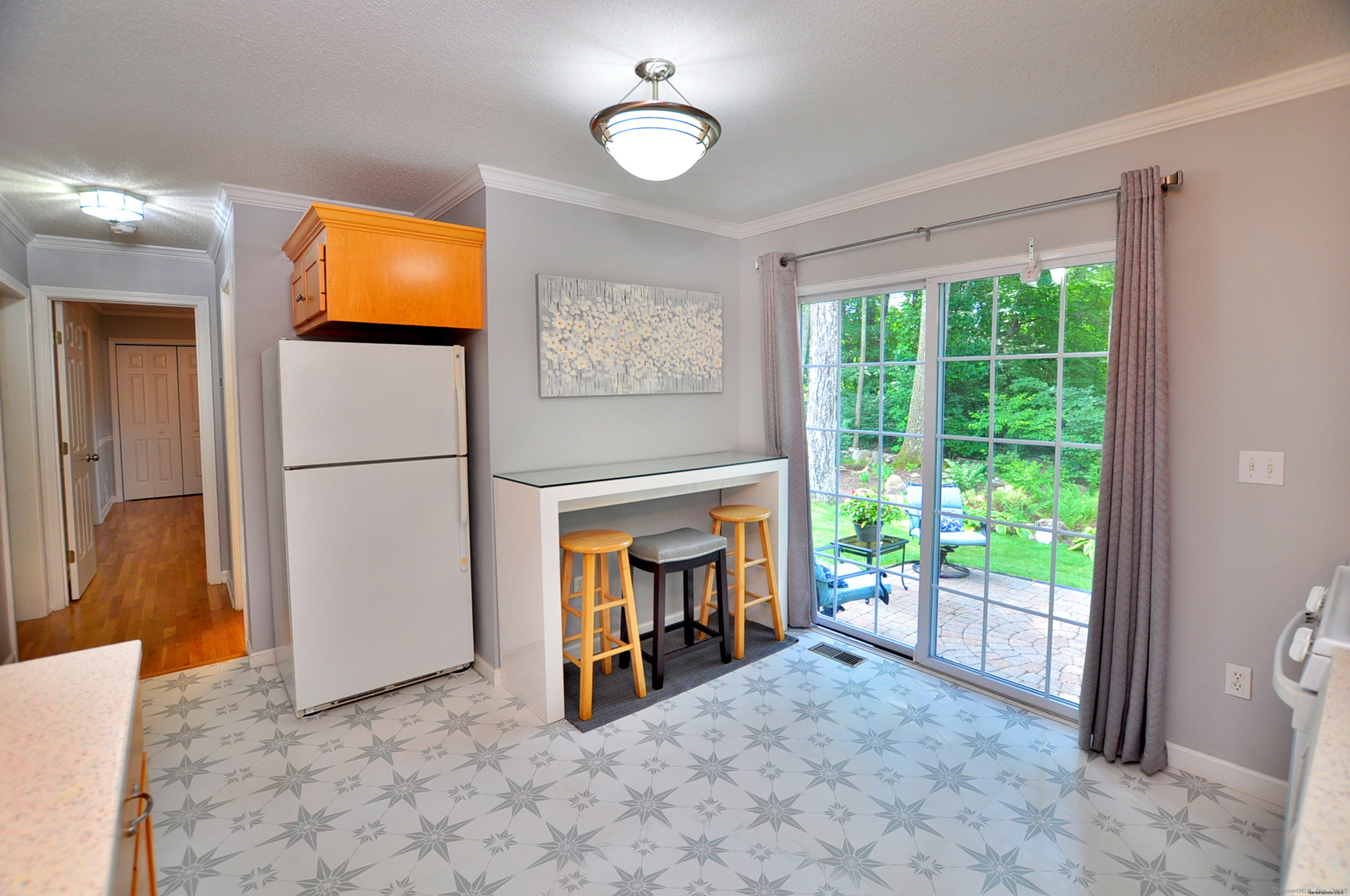 Canton, Connecticut 06019, United States, 2 Bedrooms Bedrooms, ,2 BathroomsBathrooms,Residential,Pending,188903