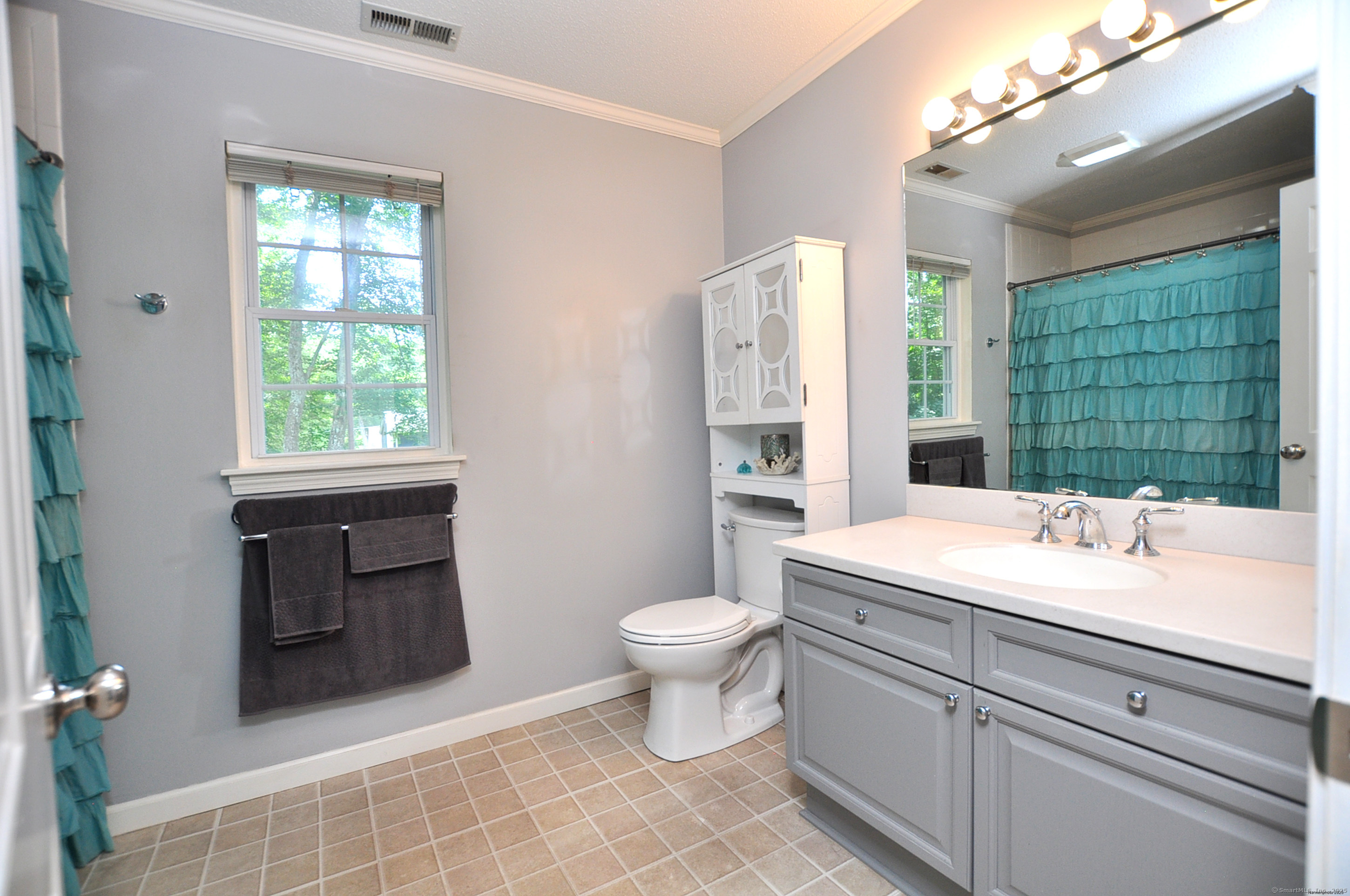 Canton, Connecticut 06019, United States, 2 Bedrooms Bedrooms, ,2 BathroomsBathrooms,Residential,Pending,188903