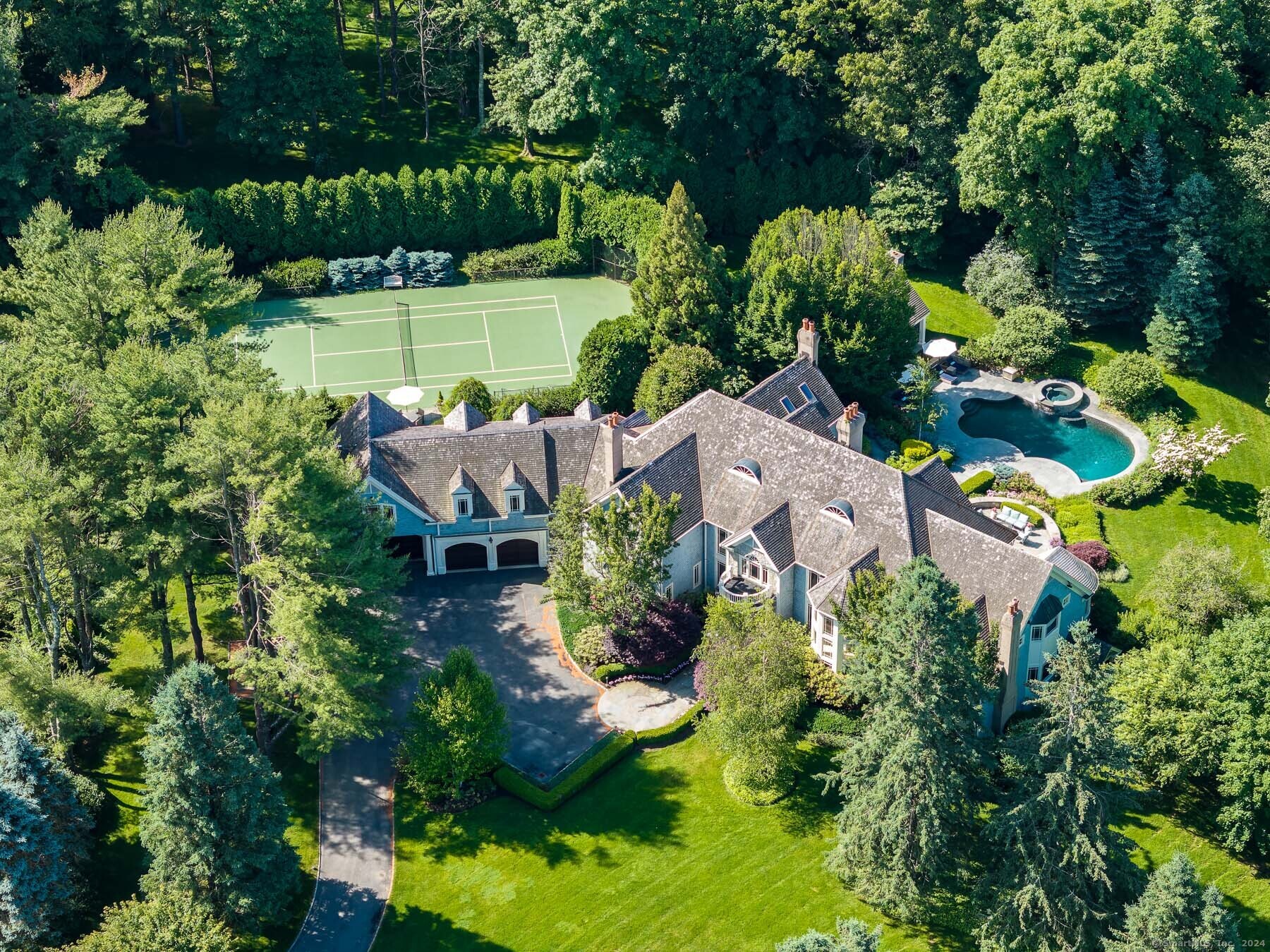 Property for Sale at 7 Spruce Meadow Court, Wilton, Connecticut - Bedrooms: 6 
Bathrooms: 8.5 
Rooms: 17  - $3,495,000