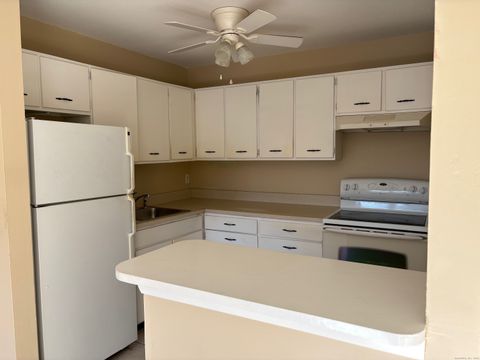 Tiny photo for 39 Hoffman Court #APT B3, Wallingford, CT 06492 (MLS # 24141947)