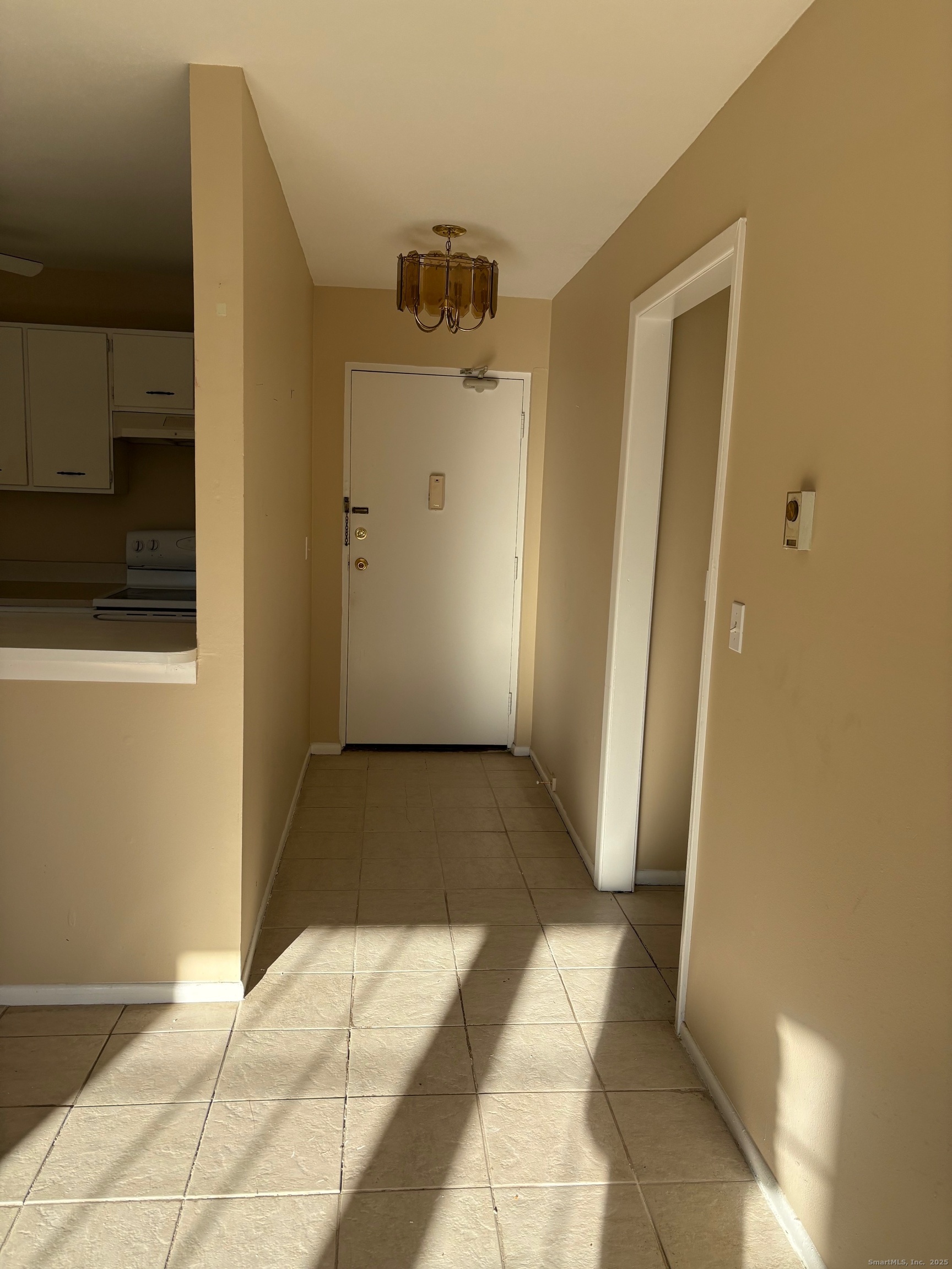 39 Hoffman Court APT B3