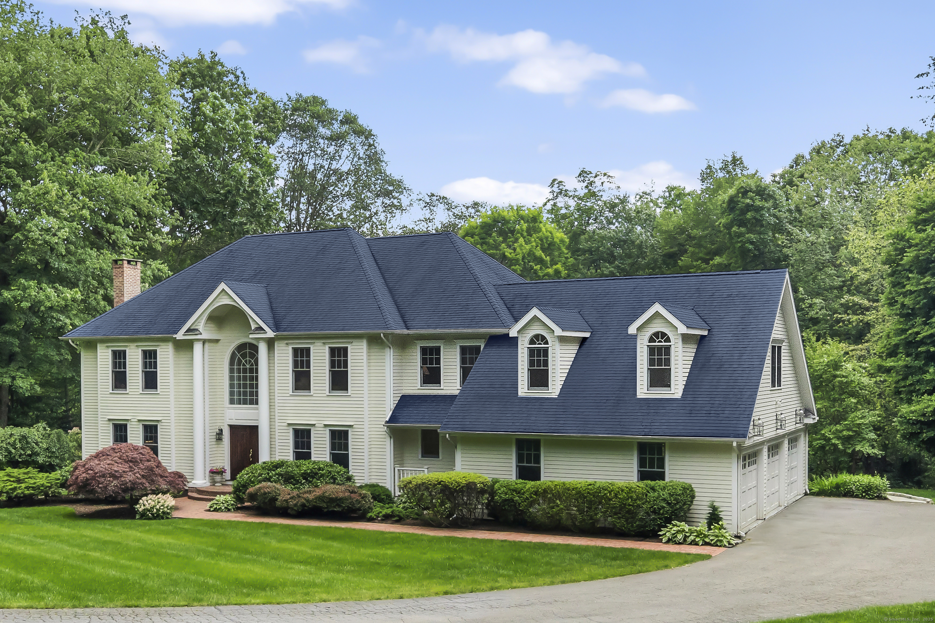 Property for Sale at Ponus Ridge, New Canaan, Connecticut - Bedrooms: 5 
Bathrooms: 5 
Rooms: 10  - $2,395,000