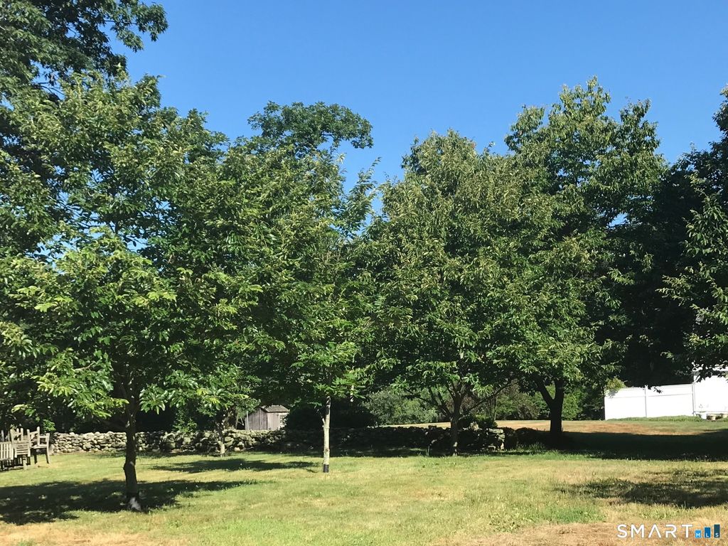 Photo of 3509 Redding Road, Fairfield, CT 06824 (MLS # 24166262)