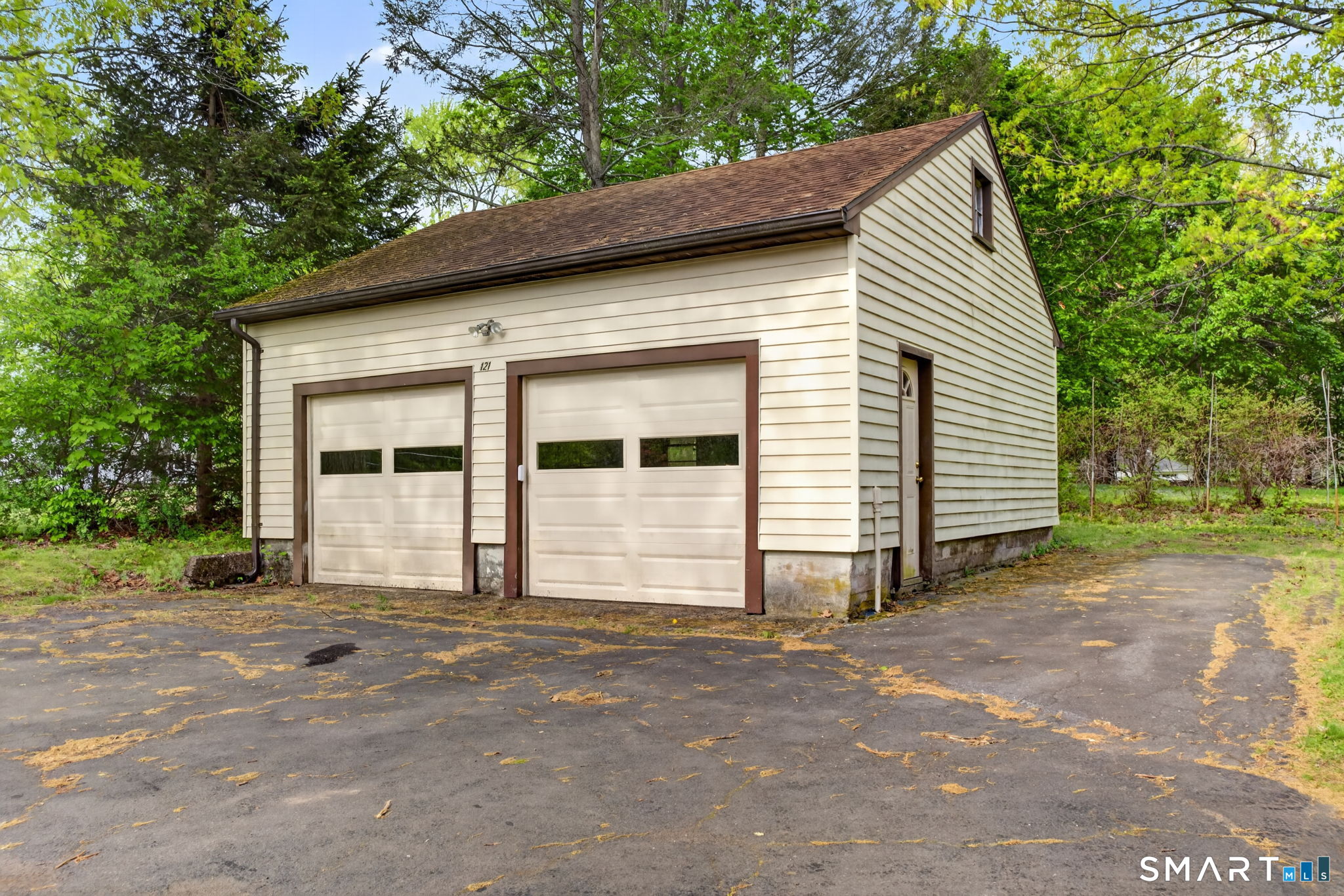 121 Cherry Hill Road