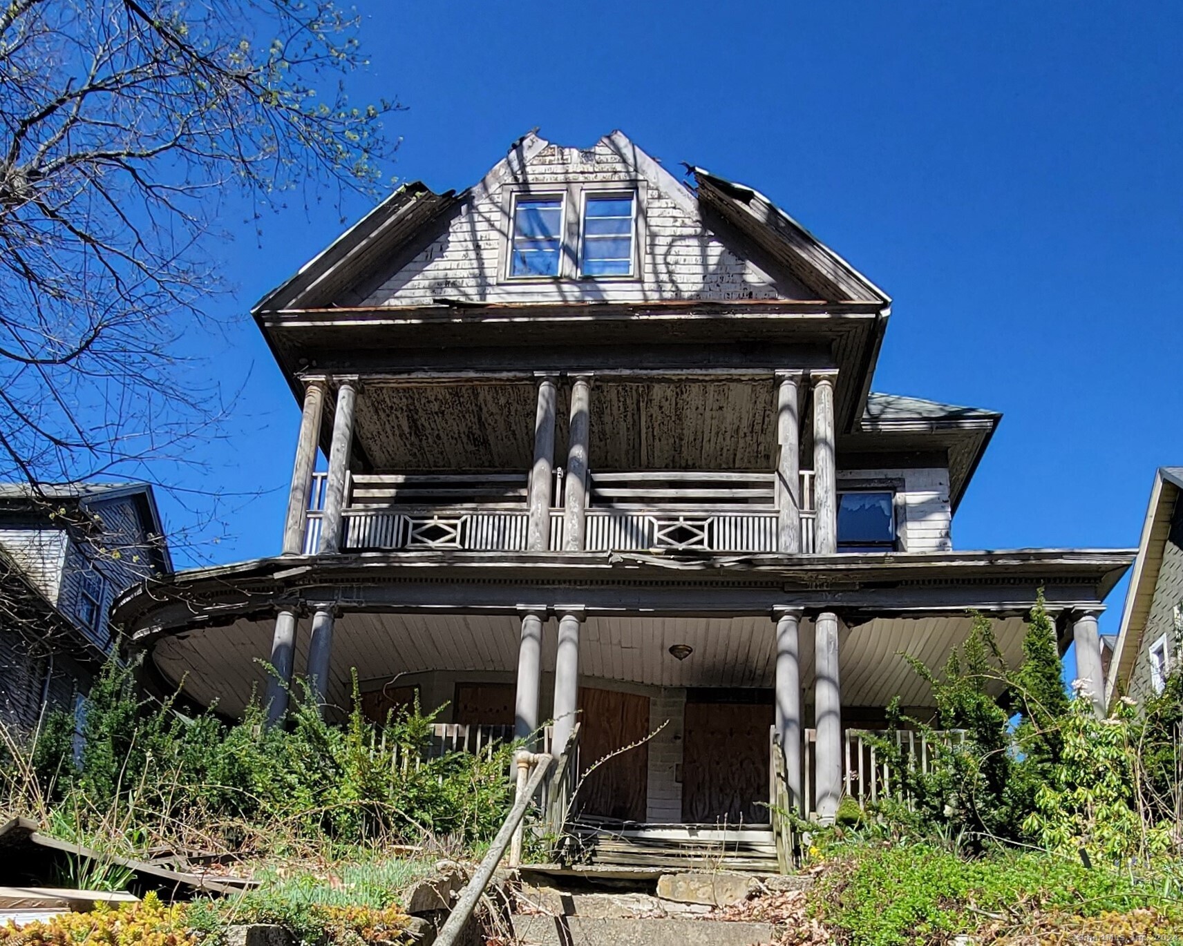 Property for Sale at Willow Street, Waterbury, Connecticut - Bedrooms: 6 
Bathrooms: 3 
Rooms: 6  - $64,500