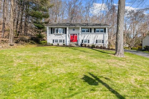 23 Indian Hill Road New Fairfield CT 06812