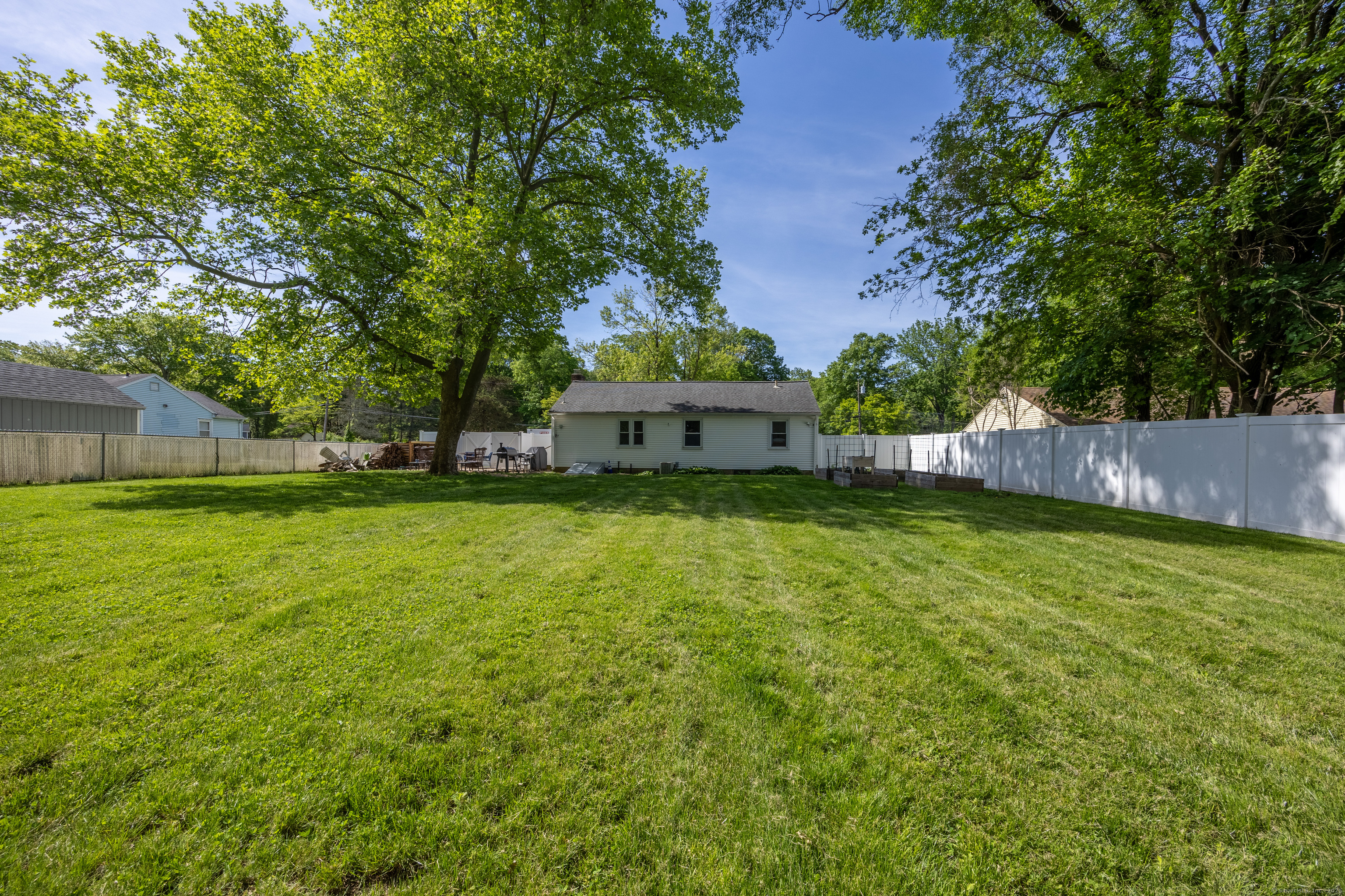 26 Clear Lake Road, North Branford, Connecticut image 25