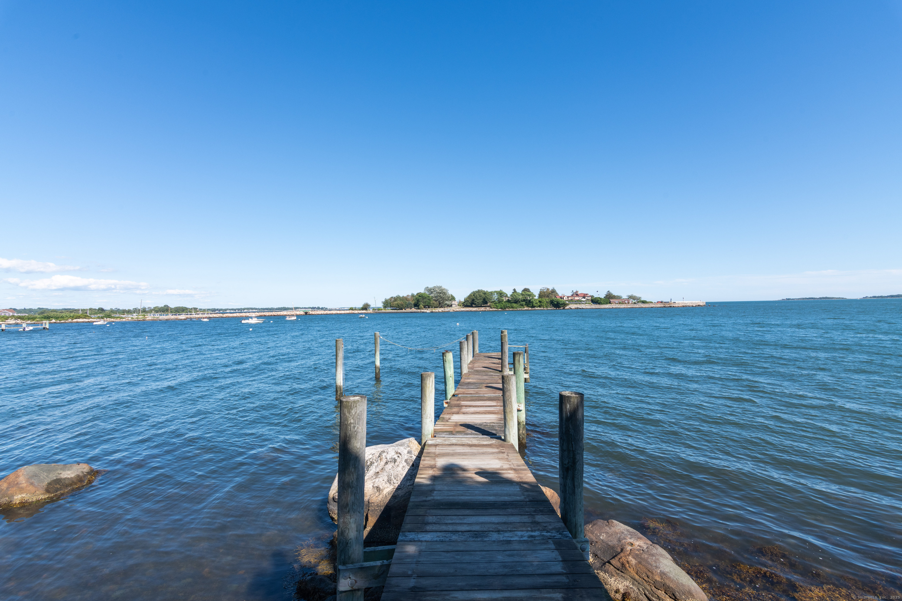 37 Nauyaug Point Road