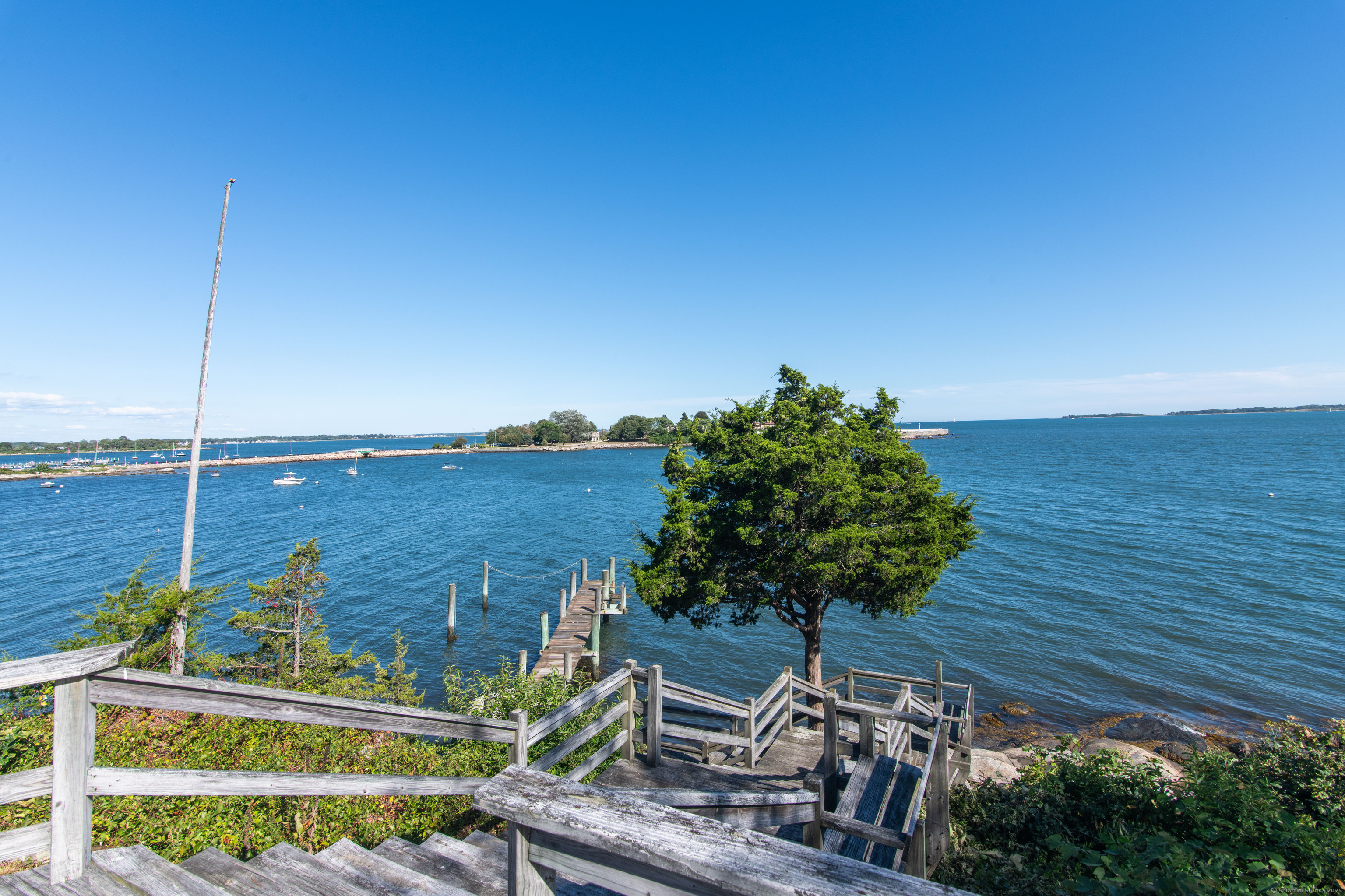 37 Nauyaug Point Road