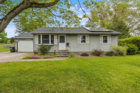 Single Family Residence in Southington CT 93 Sun Valley Drive.jpg