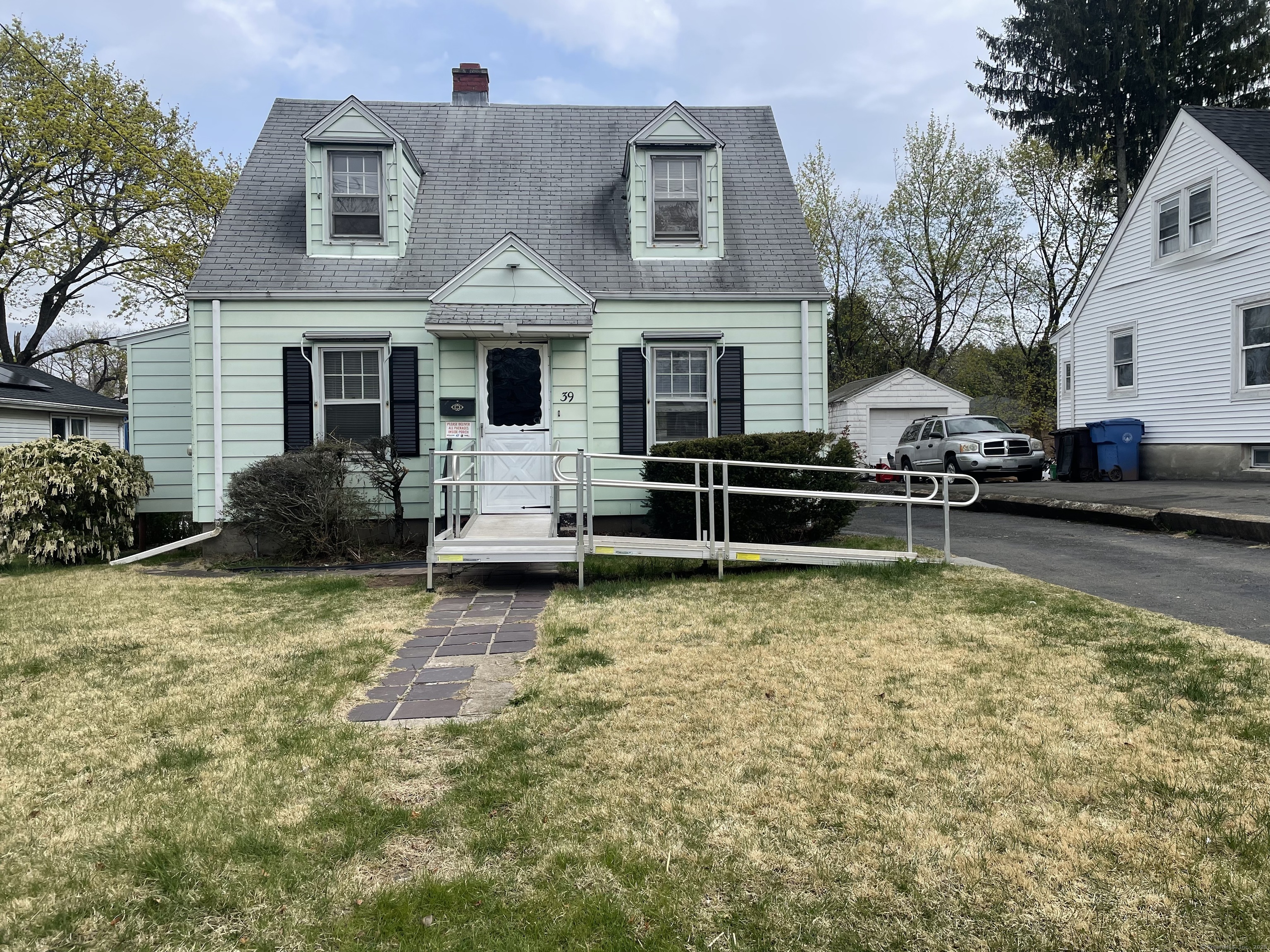 39 Neanda Street, New Britain, Connecticut image 3
