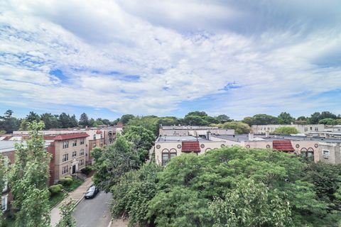 Photo of 40 Owen Street #APT E12, Hartford, CT 06105 (MLS # 24158971)