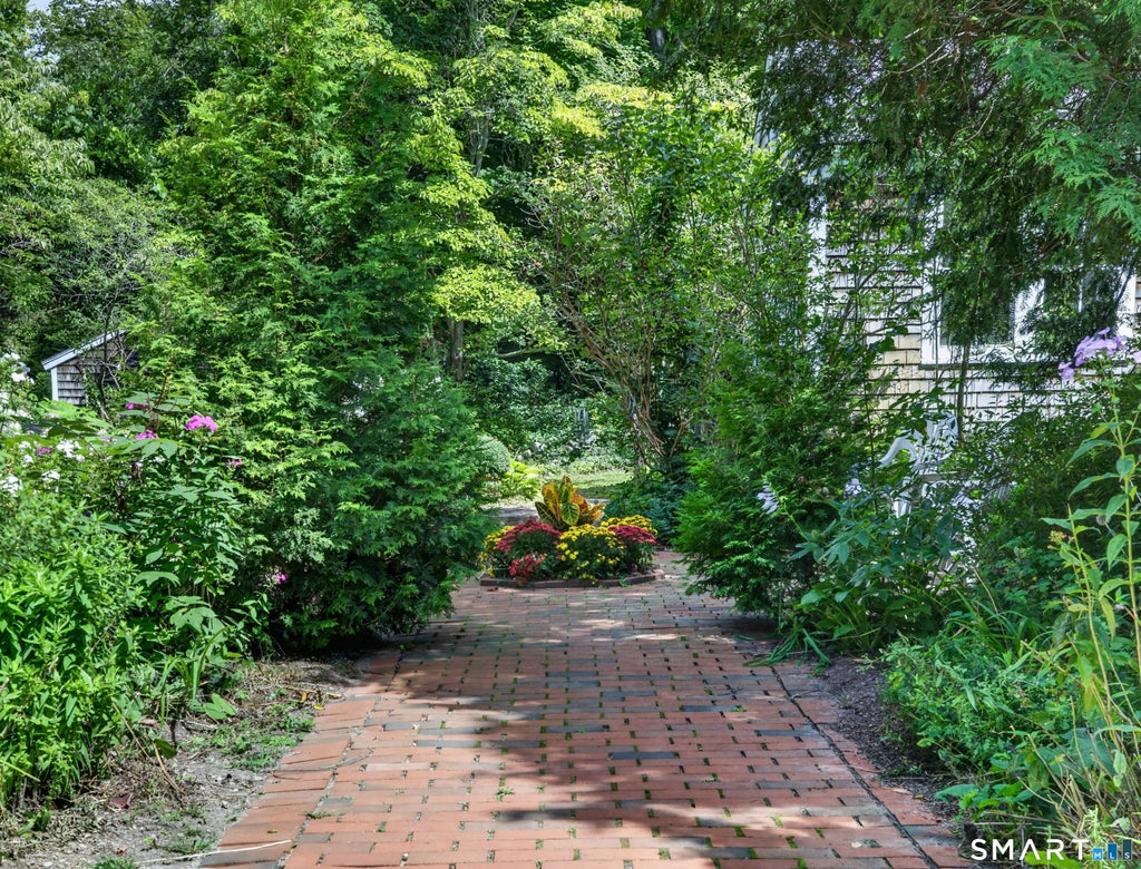 Photo of 25 Gurley Road, East Lyme, CT 06333 (MLS # 24203688)