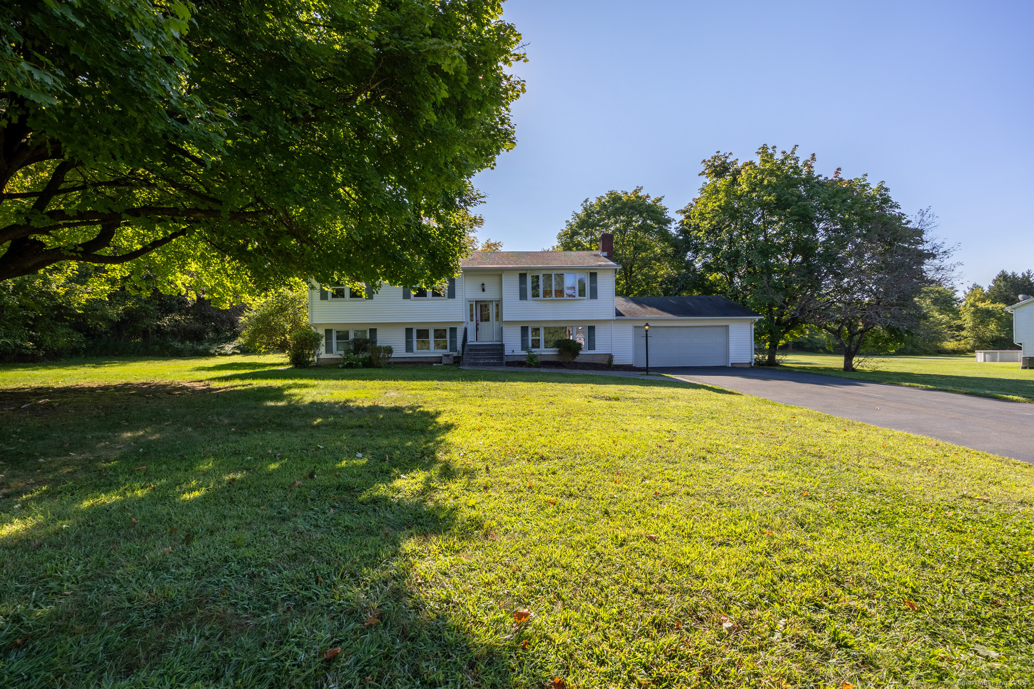 View North Branford, CT 06472 house