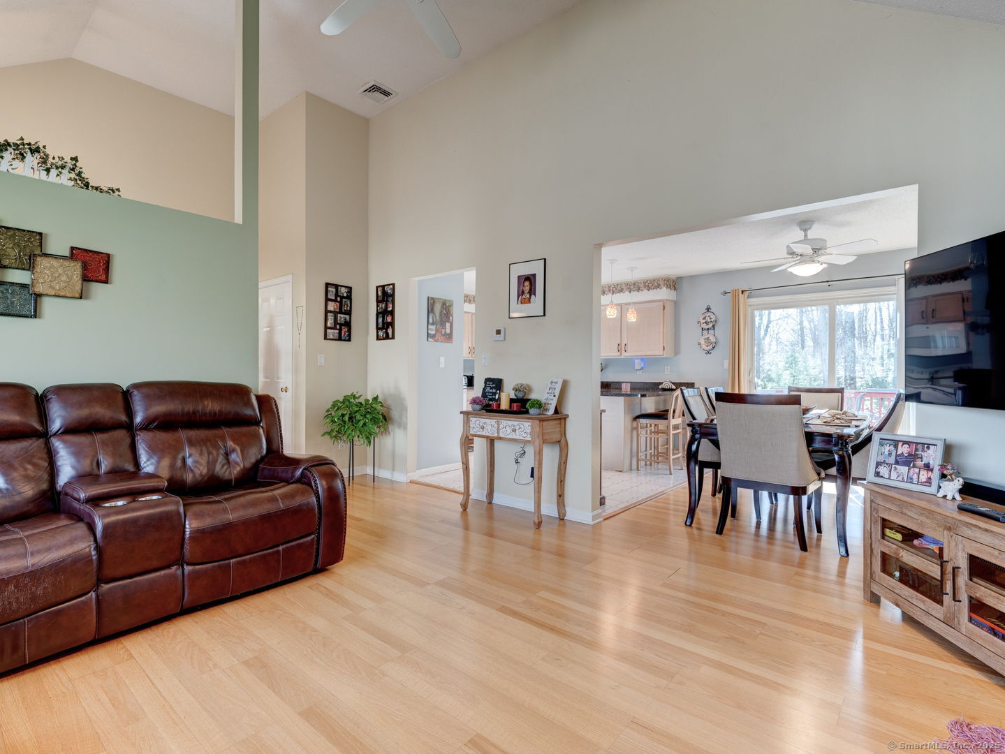 33 Tyler Way, Bristol, Connecticut image 6