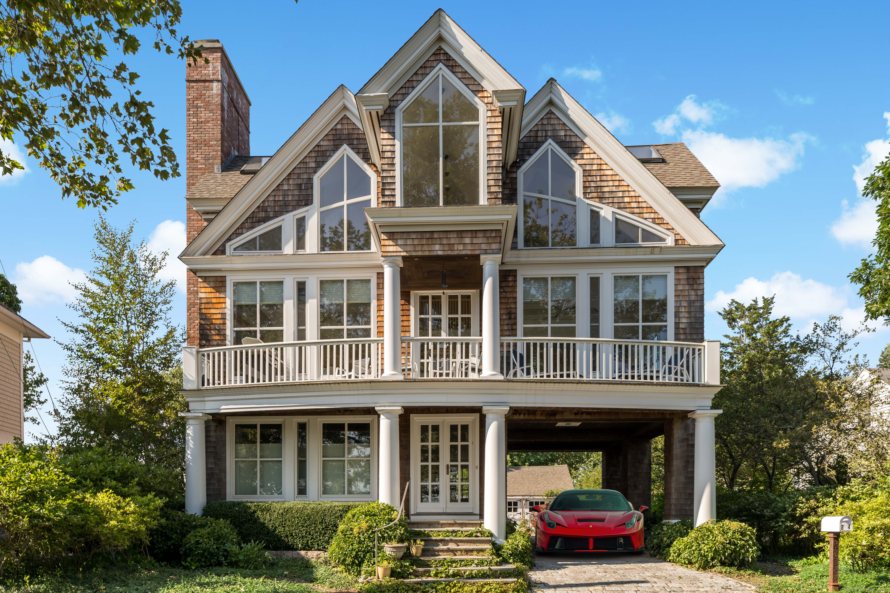 Rental Property at Sachem Road, Branford, Connecticut - Bedrooms: 3 
Bathrooms: 3 
Rooms: 7  - $6,900 MO.