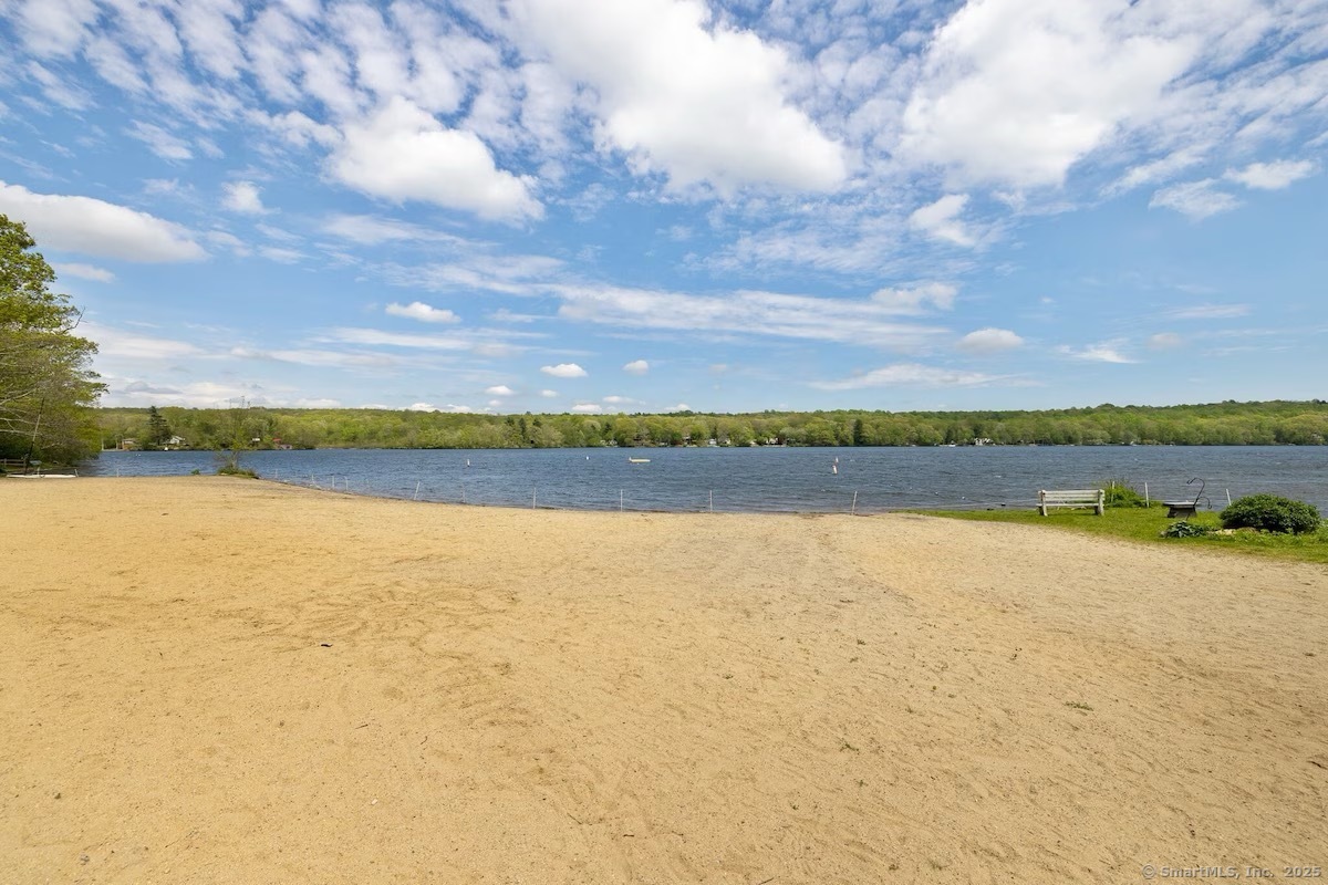 East Haddam, Connecticut 06415, United States, 3 Bedrooms Bedrooms, ,1 BathroomBathrooms,Residential,Active,95605