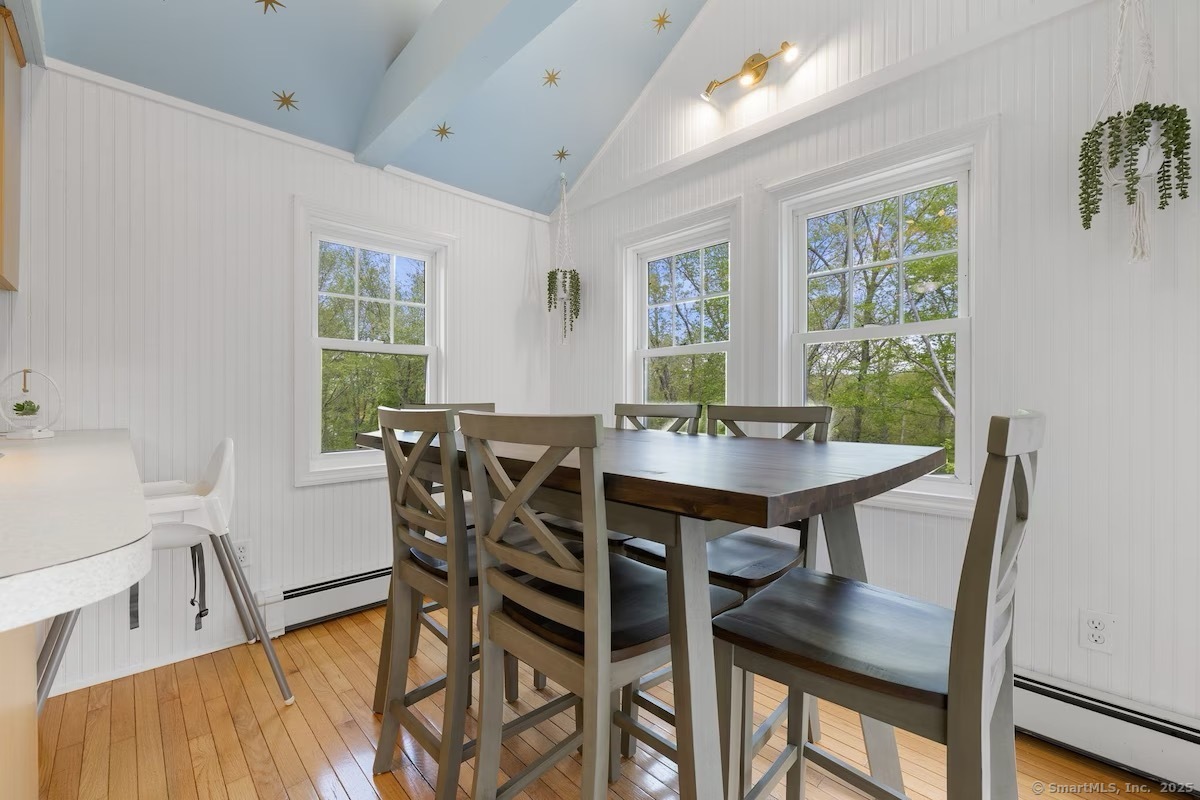 East Haddam, Connecticut 06415, United States, 3 Bedrooms Bedrooms, ,1 BathroomBathrooms,Residential,Active,95605