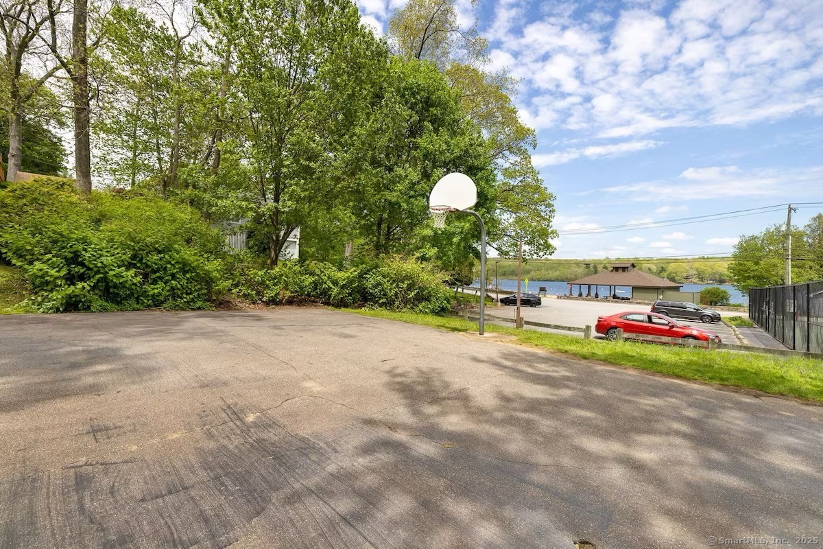 East Haddam, Connecticut 06415, United States, 3 Bedrooms Bedrooms, ,1 BathroomBathrooms,Residential,Active,95605