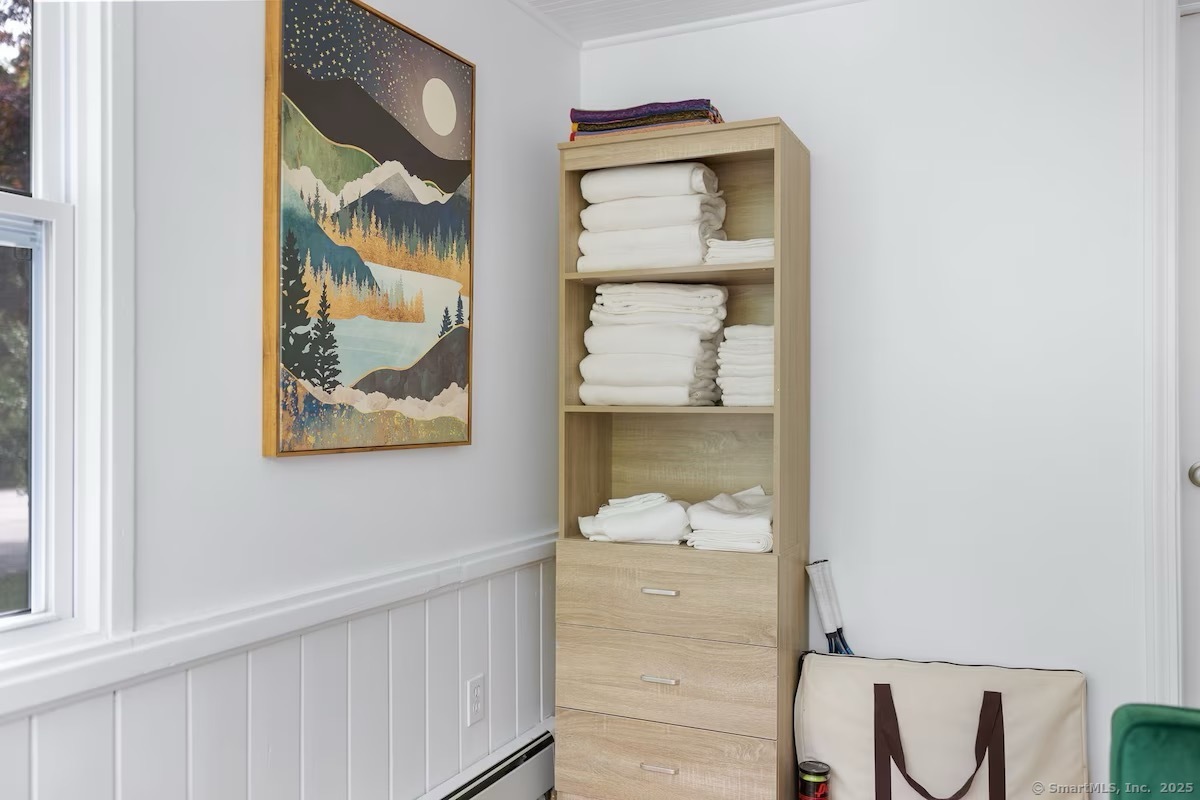 East Haddam, Connecticut 06415, United States, 3 Bedrooms Bedrooms, ,1 BathroomBathrooms,Residential,Active,95605
