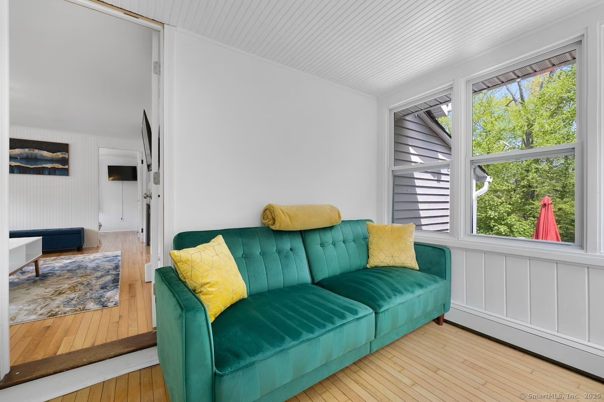 East Haddam, Connecticut 06415, United States, 3 Bedrooms Bedrooms, ,1 BathroomBathrooms,Residential,Active,95605