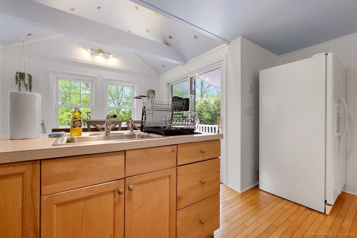 East Haddam, Connecticut 06415, United States, 3 Bedrooms Bedrooms, ,1 BathroomBathrooms,Residential,Active,95605