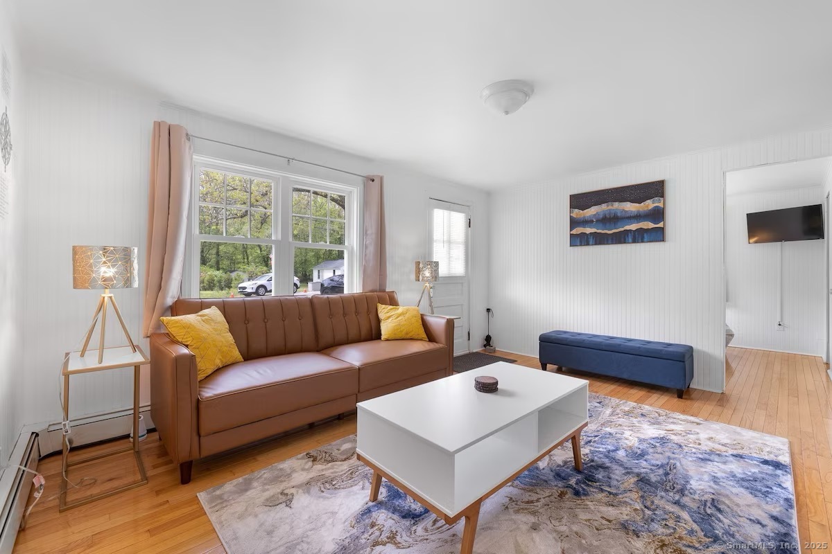 East Haddam, Connecticut 06415, United States, 3 Bedrooms Bedrooms, ,1 BathroomBathrooms,Residential,Active,95605
