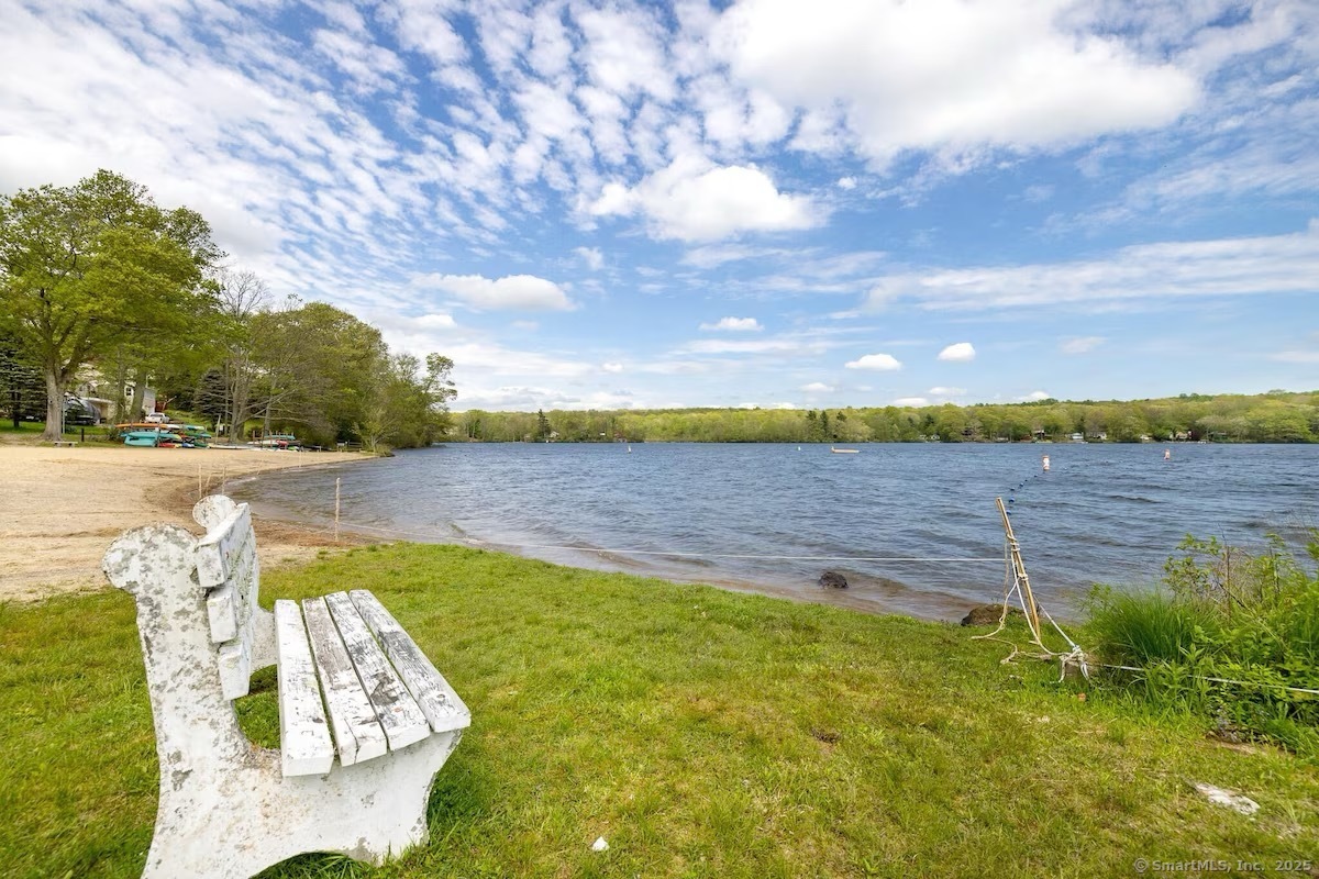 East Haddam, Connecticut 06415, United States, 3 Bedrooms Bedrooms, ,1 BathroomBathrooms,Residential,Active,95605