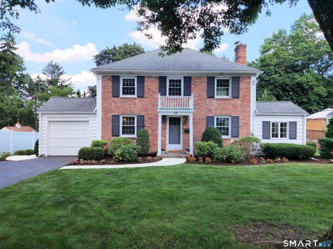 Homes For Sale - 68 Farmingdale Road<br/> Wethersfield, CT 06109