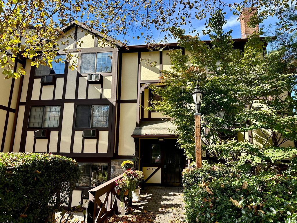 Photo of 50 Aiken Street #APT 241, Norwalk, CT 06851 (MLS # 24141235)