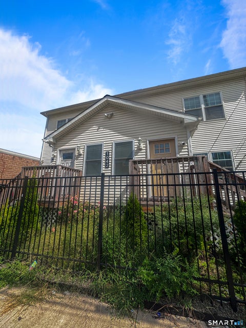 Photo of 1042 Iranistan Avenue #3, Bridgeport, CT 06604 (MLS # 24207299)
