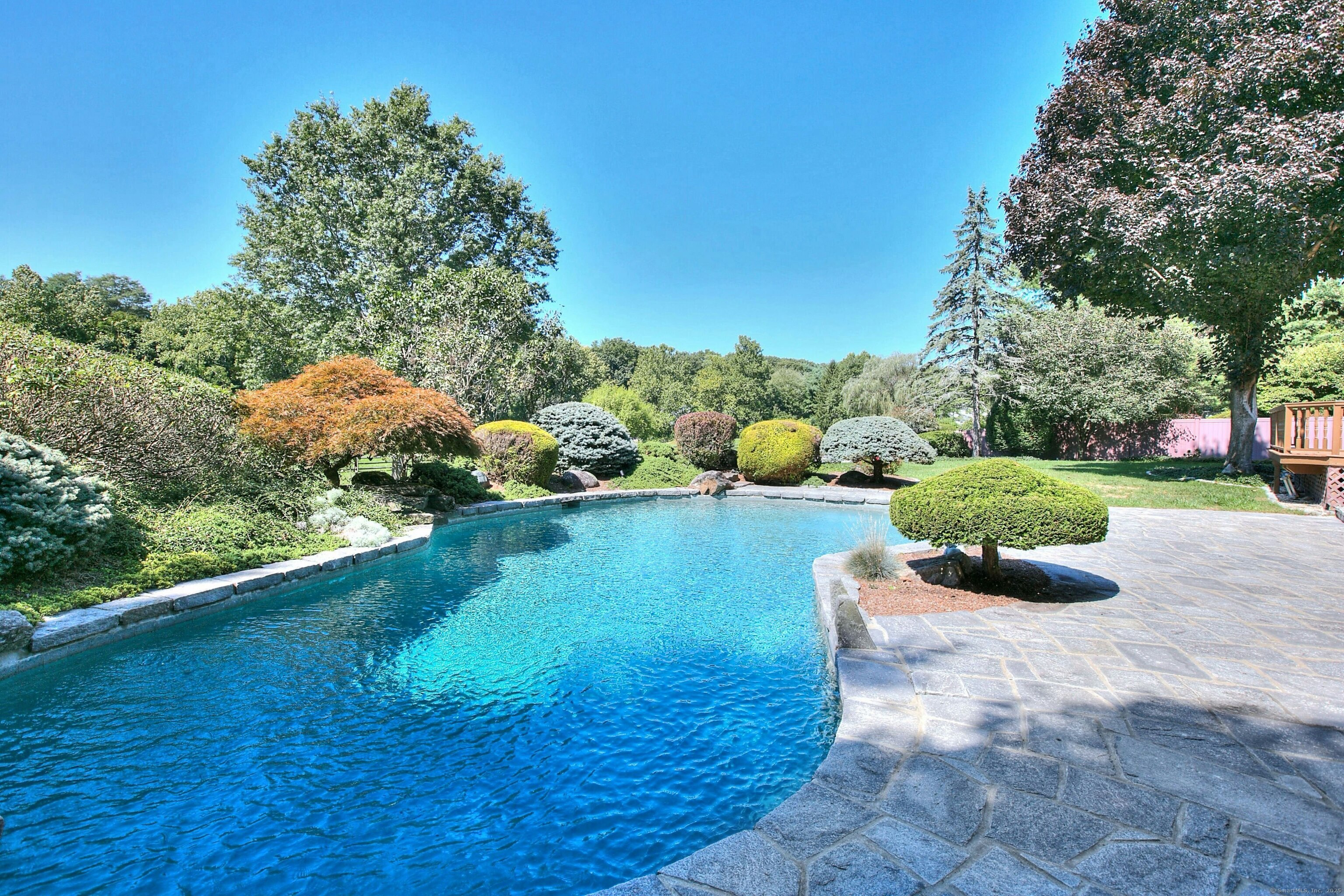 8 Northfield Drive