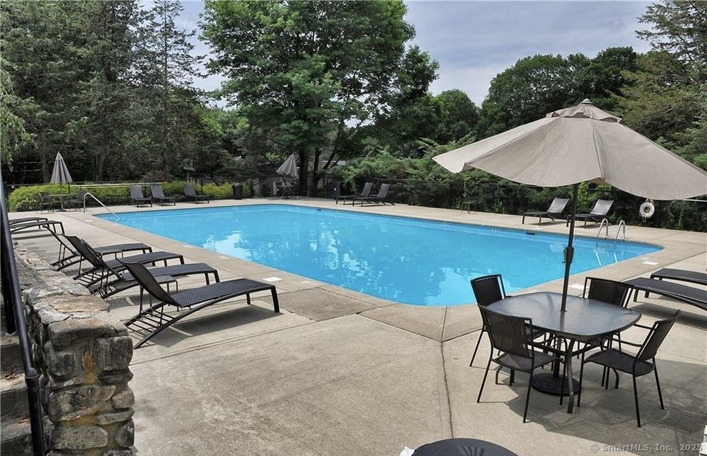 229 Bacon Pond Road #APT 411, Woodbury, Connecticut image 3