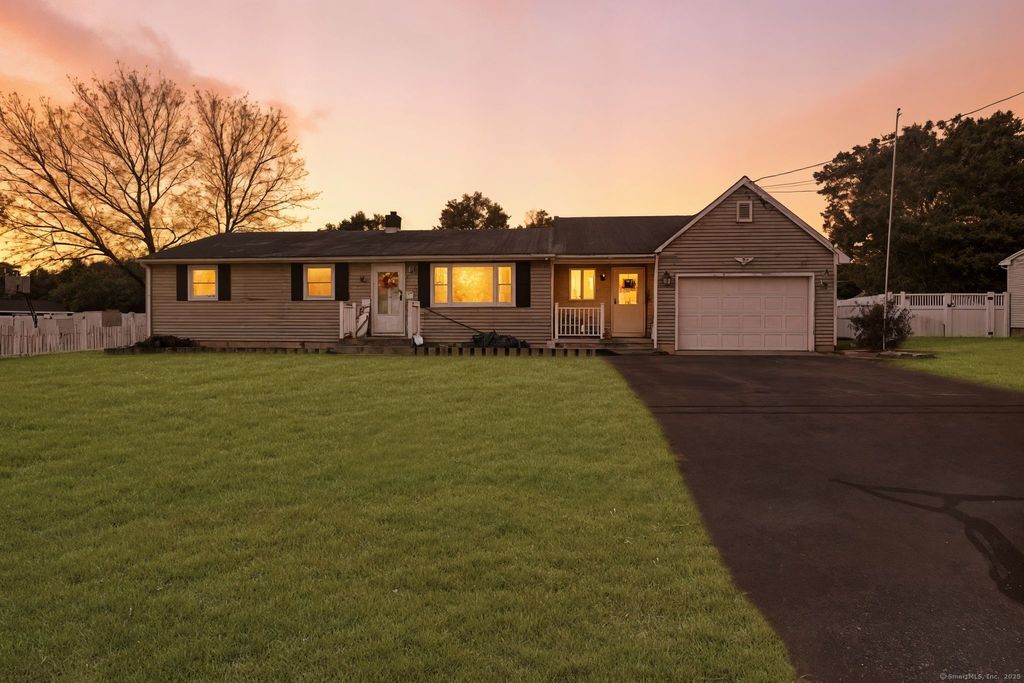 Photo of 8 Gary Drive, Enfield, CT 06082 (MLS # 24133120)