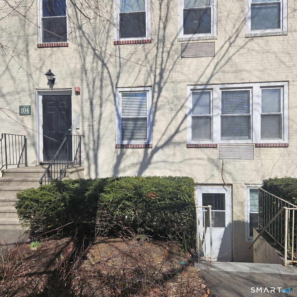 Photo of 104 Summer Street #1, Stamford, CT 06901 (MLS # 24158776)