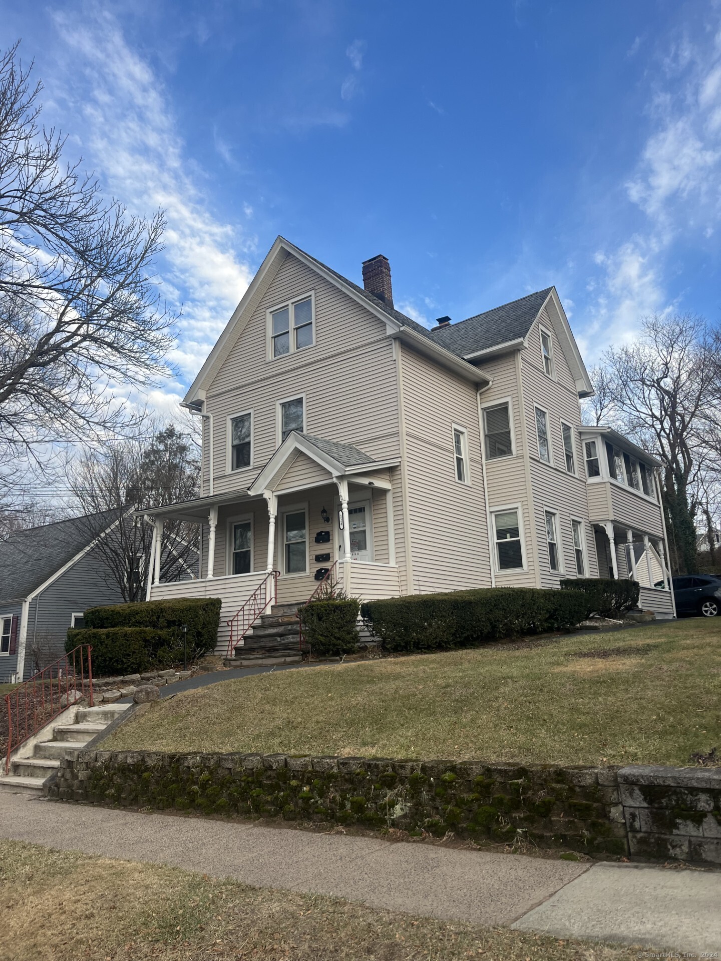 S Whittlesey Avenue 2, Wallingford, Connecticut - 2 Bedrooms  
1 Bathrooms  
5 Rooms - 