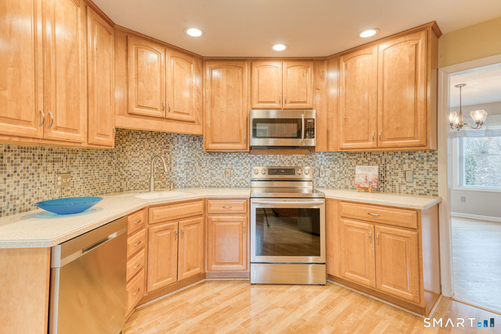 811 Village Road 811