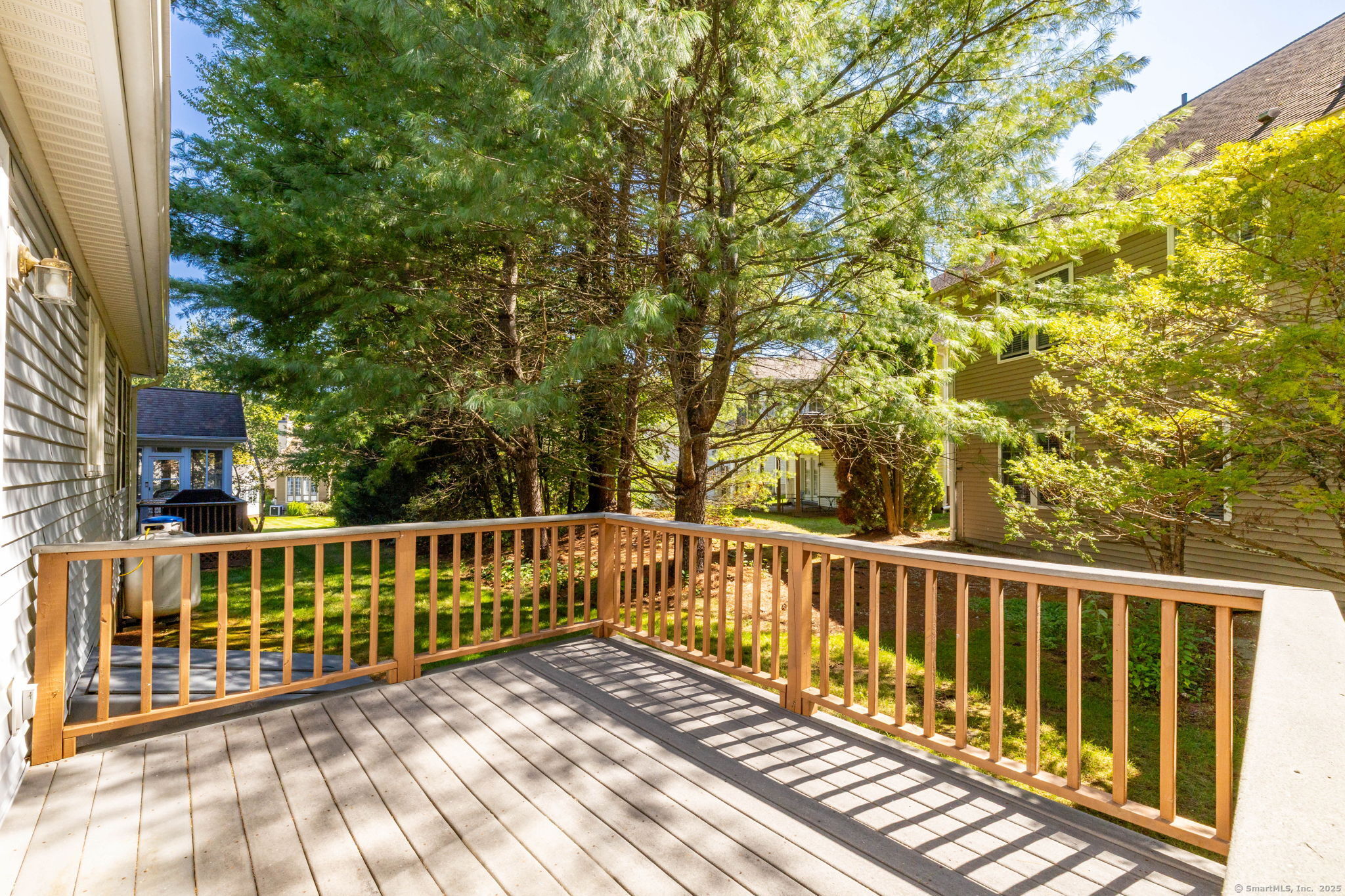 Simsbury, Connecticut 06070, United States, 2 Bedrooms Bedrooms, ,3 BathroomsBathrooms,Residential,Pending,211286