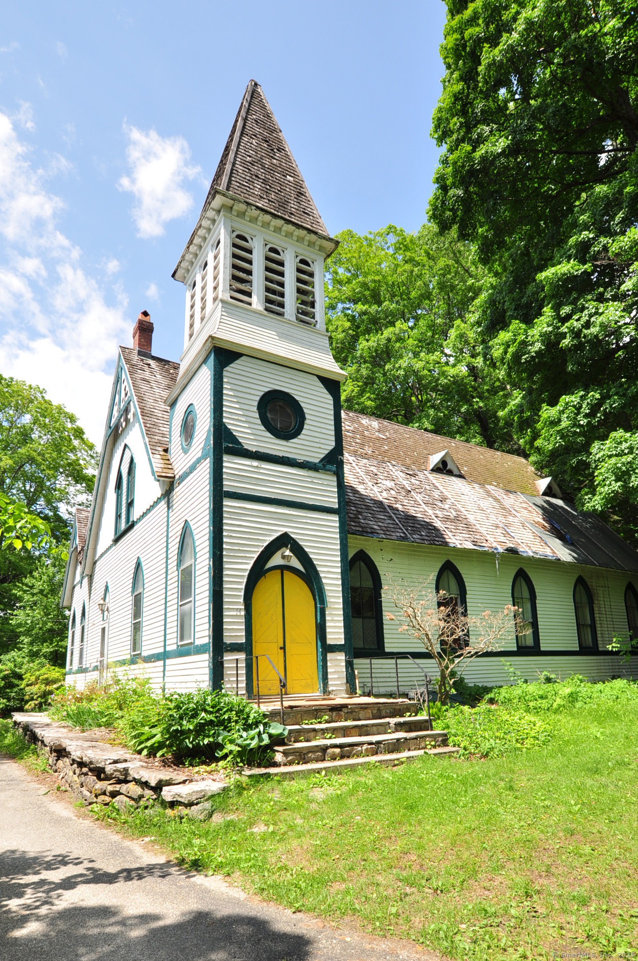 14 River Road