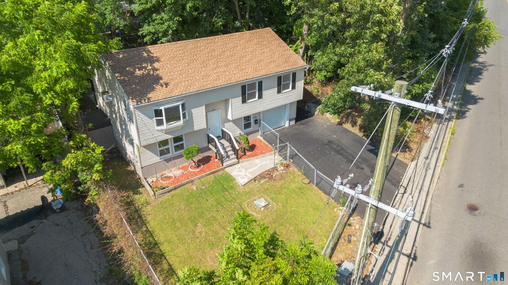 Photo of 231 Long Hill Road, Waterbury, CT 06704 (MLS # 24193921)