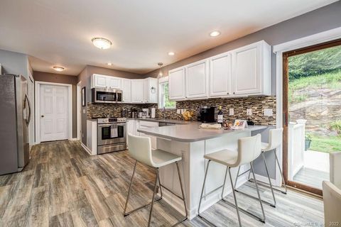 Tiny photo for Roxbury, CT 06783 (MLS # 170360296)