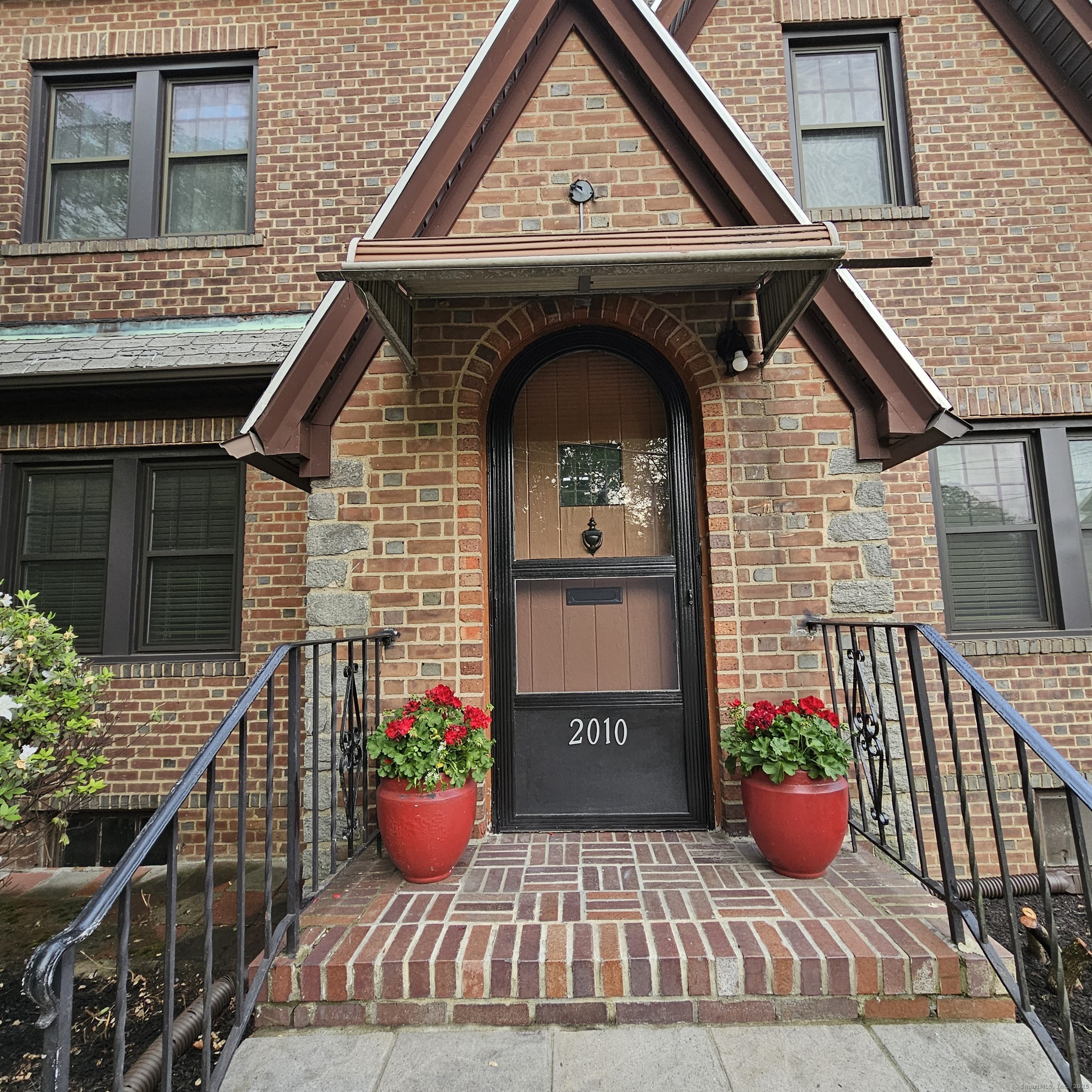 2010 Noble Avenue, Bridgeport, Connecticut image 5